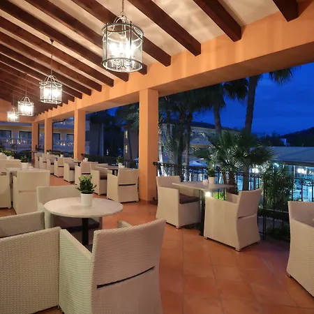 Mon Port & Hotel