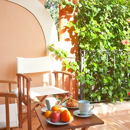 Hotel Mon Port & 4*