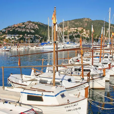 فندق Mon Port & 4*